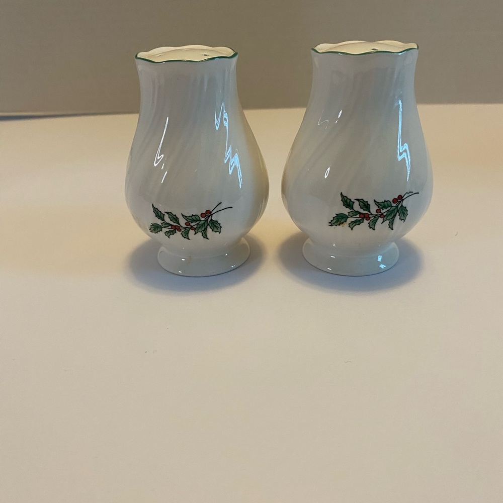 Happy Holidays by Nikko Salt and Pepper Set Christmas White & Red Holly berry